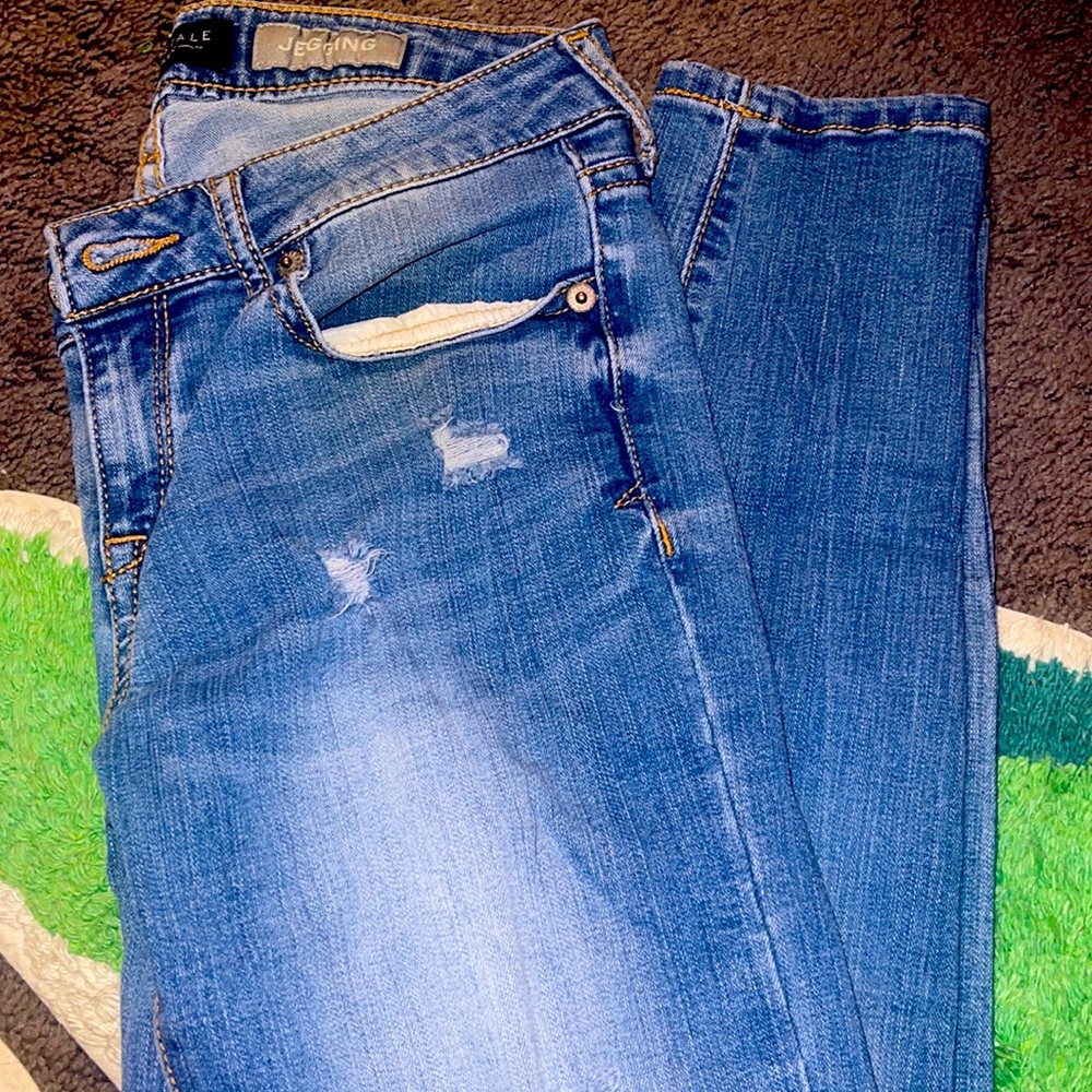 Aeropostale Blue semi ripped jeggings: size 2 Reg/Normal